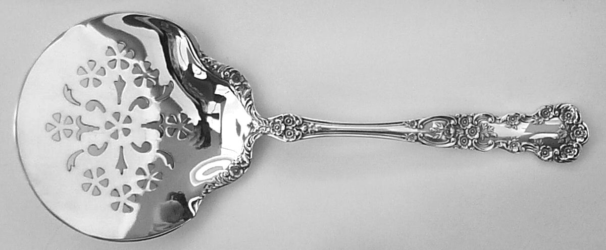 Buttercup (Sterling, Lion-Anchor-G, 1899, No Monos) Tomato Server, Solid Piece by Gorham Silver-1