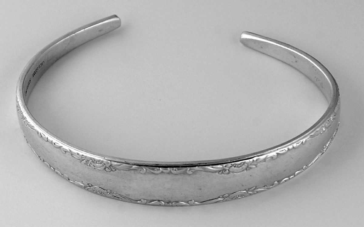 Camellia (Sterling, 1941-1942, No Monos) Sterling Bracelet by Gorham Silver-1