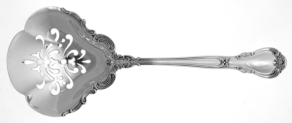 Chantilly (Sterling, 1895, Lion-Anchor-G, No Mono) Pierced Pea Spoon/Nut Spoon by Gorham Silver-1