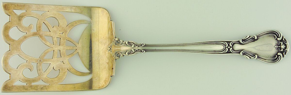 Chantilly (Sterling, 1895, Lion-Anchor-G, No Mono) Pierced Salad Server by Gorham Silver-1