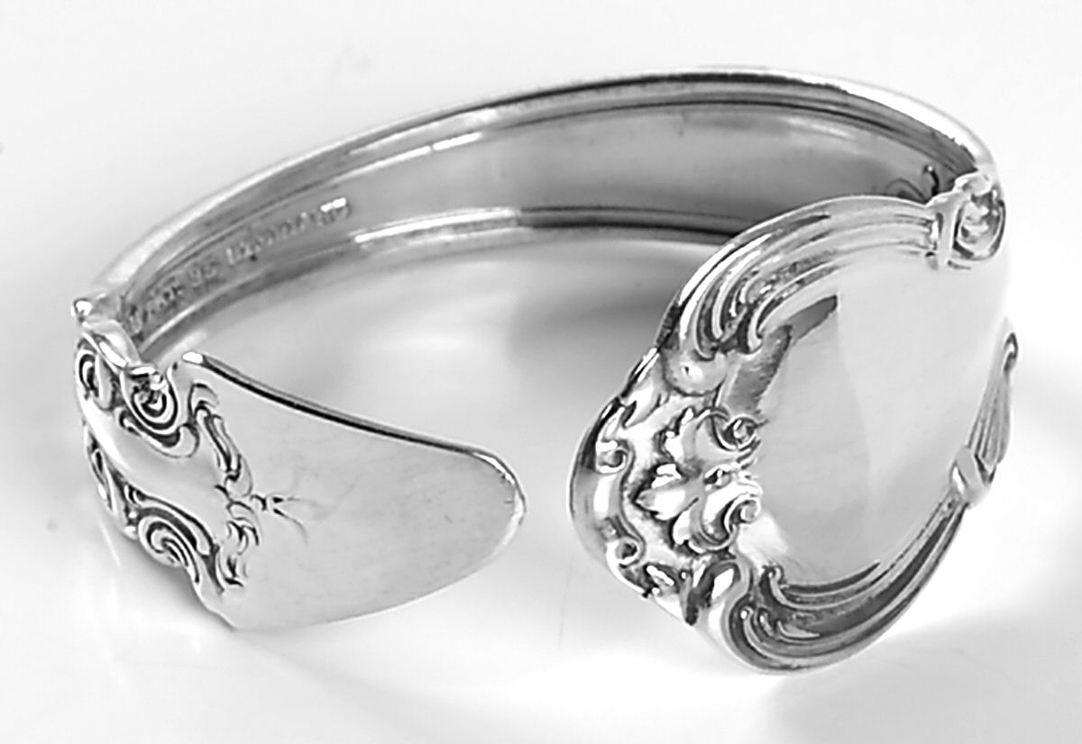 Chantilly (Sterling, 1895, Lion-Anchor-G, No Mono) Napkin Ring Large HC by Gorham Silver-1