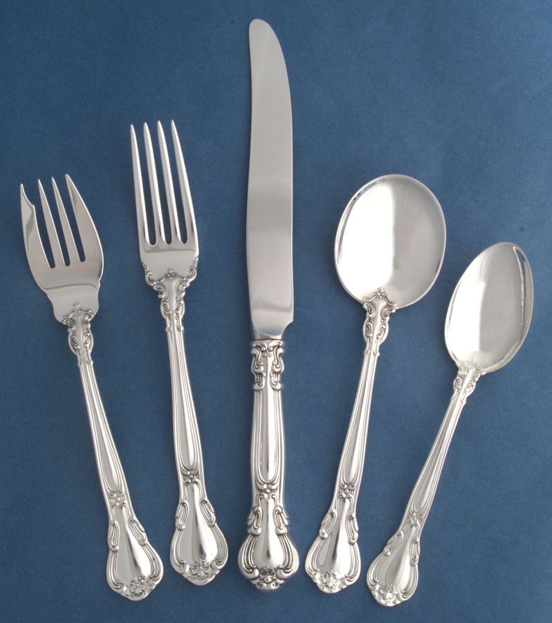 Chantilly (Sterling, 1895, Lion-Anchor-G, No Mono) 5 Piece Place Size Setting by Gorham Silver-1