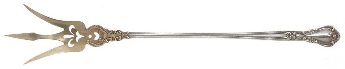 Chantilly (Sterling, 1895, Lion-Anchor-G, No Mono) Large Lettuce Serving Fork by Gorham Silver-1