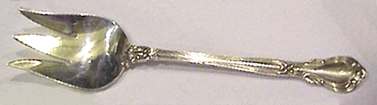 Chantilly (Sterling, 1895, Lion-Anchor-G, No Mono) Oversize Solid Salad Servng Fork by Gorham Silver-1