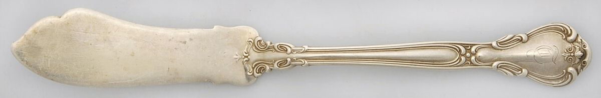 Chantilly (Sterling, 1895, Lion-Anchor-G, No Mono) Large Flat Handle Master Butter Knife by Gorham Silver-1