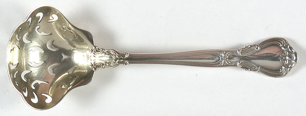 Chantilly (Sterling, 1895, Lion-Anchor-G, No Mono) Large Sugar Sifter by Gorham Silver-1