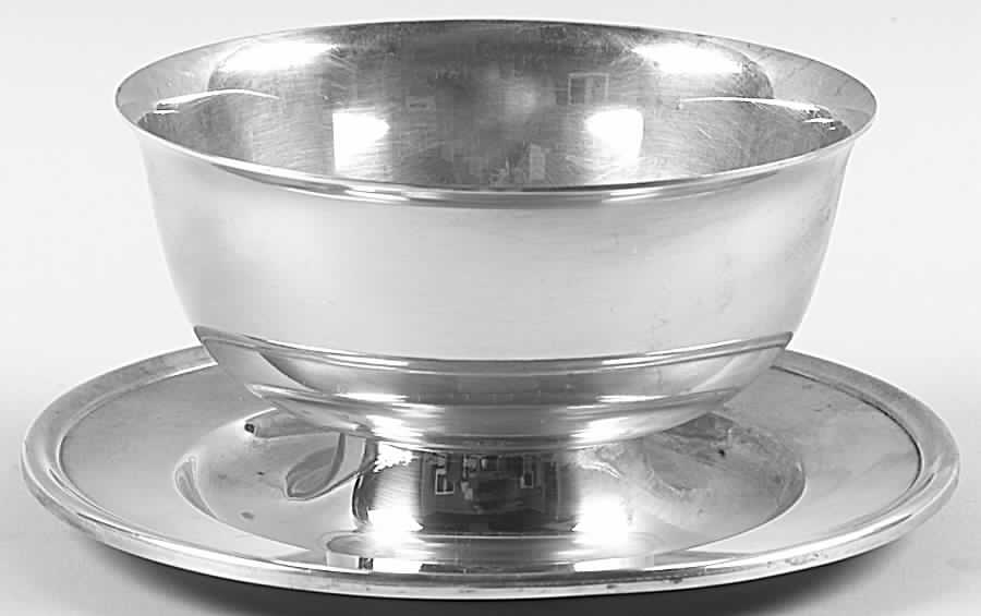 Colonial (Silverplate, Hollowware) Plated Gravy Bowl with Attached Underplate by Gorham Silver-1