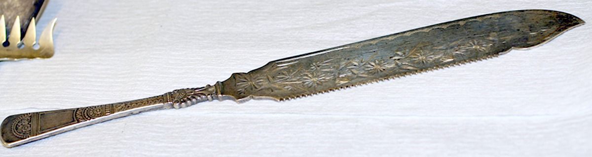 Empress (Sterling, 1880) Solid Bright Cut Cake Saw by Gorham Silver-1