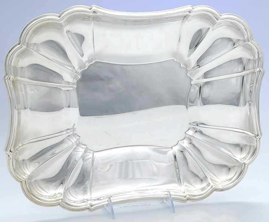 Fluted (Plated, Hollowware, Heritage) Medium Oval Silverplate Platter by Gorham Silver-1