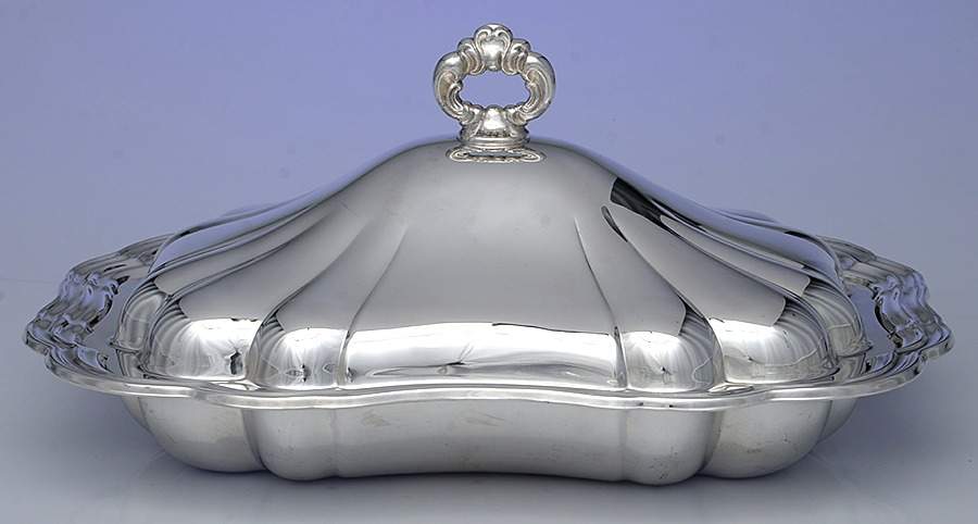 Fluted (Plated, Hollowware, Heritage) Rectangular Entree Server & Lid by Gorham Silver-1