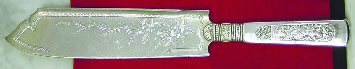 Fontainebleau (Sterling, 1880, No Monograms) Large Solid Ice Cream Slicer by Gorham Silver-1