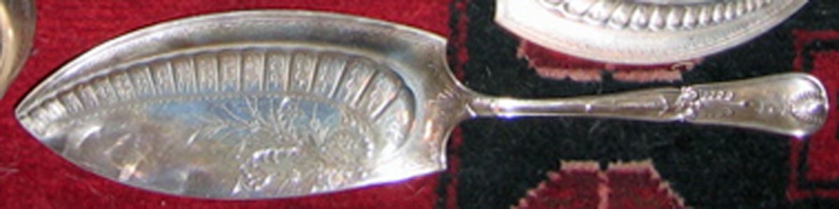 Kings I (Sterling, 1875) Large Solid Fish Serving Knife by Gorham Silver-1