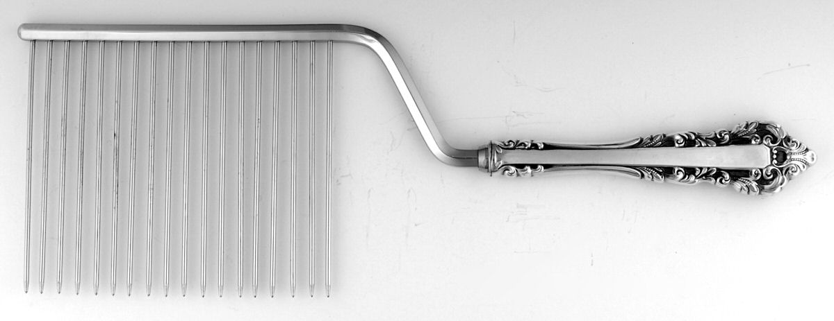 Medici (Sterling, 1971) Cake Breaker with Silverplate Prongs by Gorham Silver-1