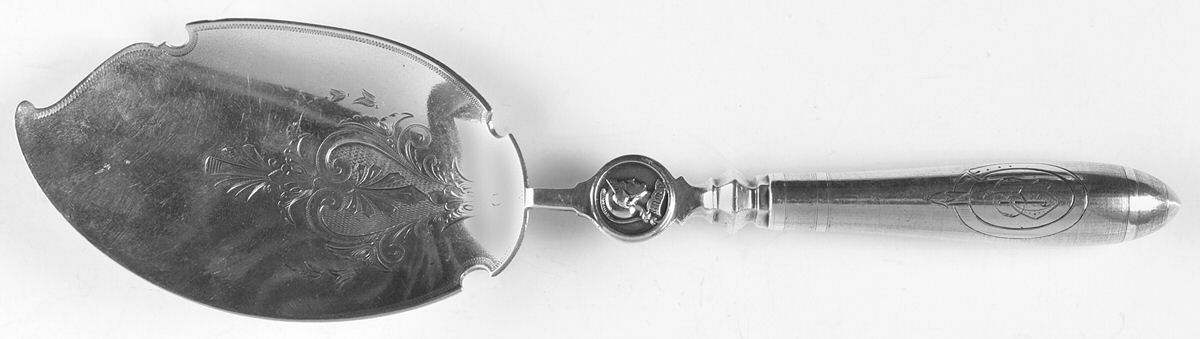 Medallion (Sterling, 1864) Ice Cream Server with Silverplate Blade by Gorham Silver-1