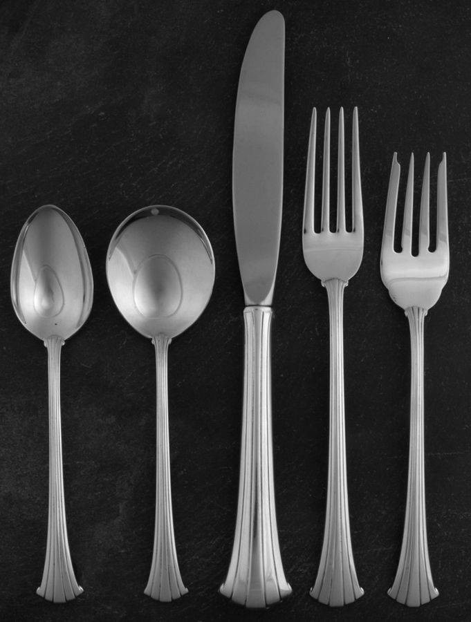 Newport Scroll (Sterling, 1983) 5 Piece Place Setting by Gorham Silver-1