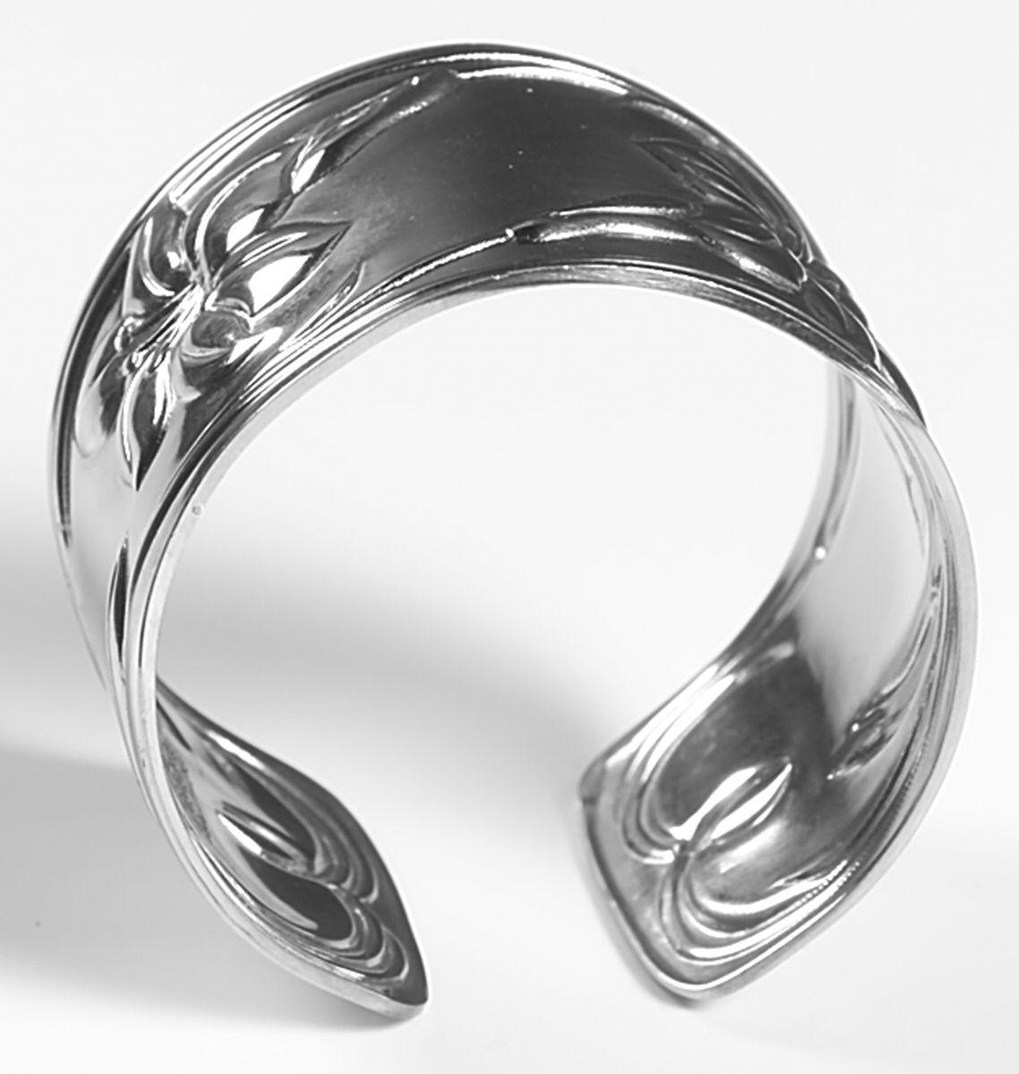 Royal Lily (Stainless) Napkin Ring by Gorham Silver-1