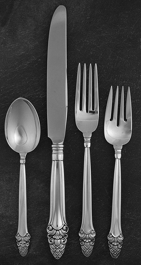 Sovereign-Old (Sterling, 1941, Old)  4 Piece Dinner Size Setting by Gorham Silver-1