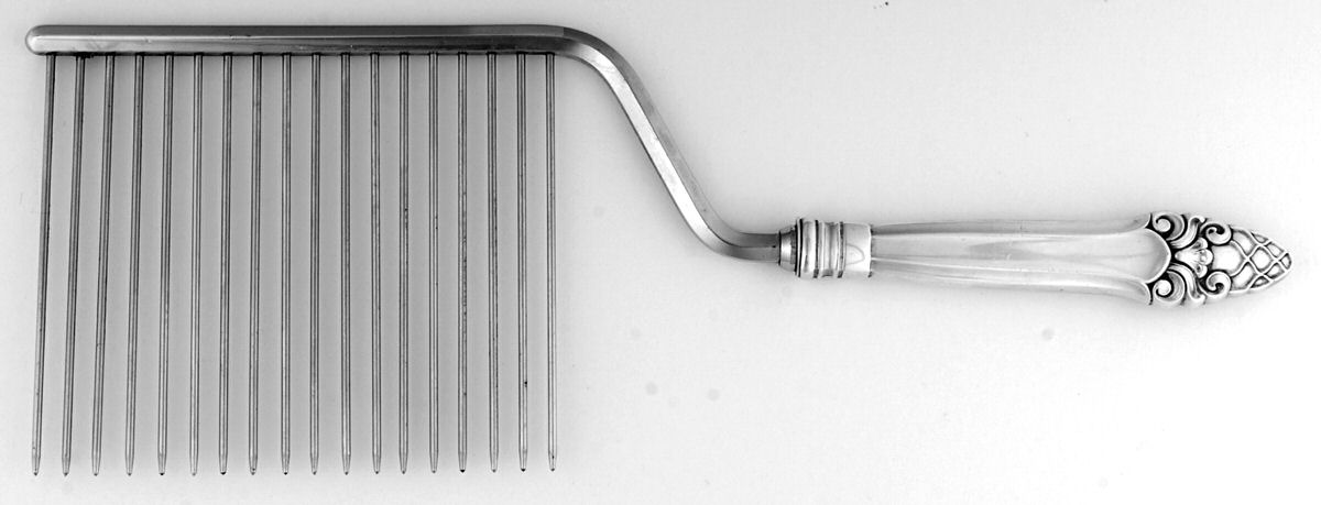 Sovereign-Old (Sterling, 1941, Old)  Cake Breaker with Silverplate Prongs by Gorham Silver-1