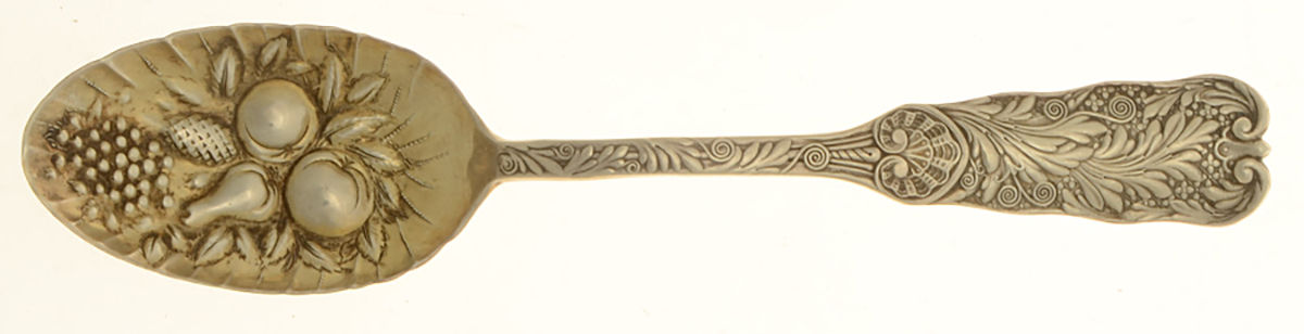 St. Cloud (Sterling, 1885) Solid Berry Spoon/Tablespoon by Gorham Silver-1