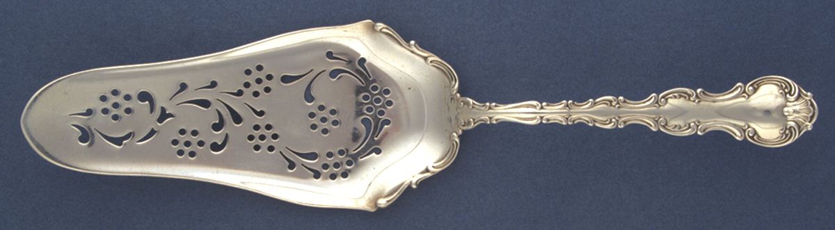 Strasbourg (Sterling, Lion-Anchor-G, 1897) Solid Pierced Banana Server by Gorham Silver-1