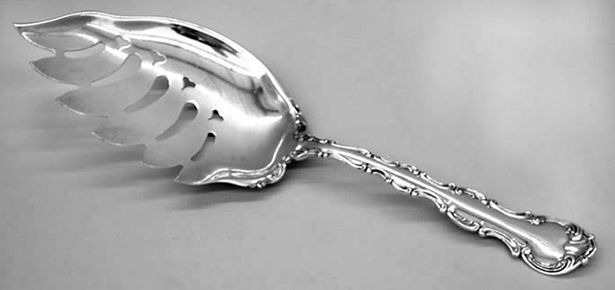 Strasbourg (Sterling, Lion-Anchor-G, 1897) Solid Macaroni Server by Gorham Silver-1