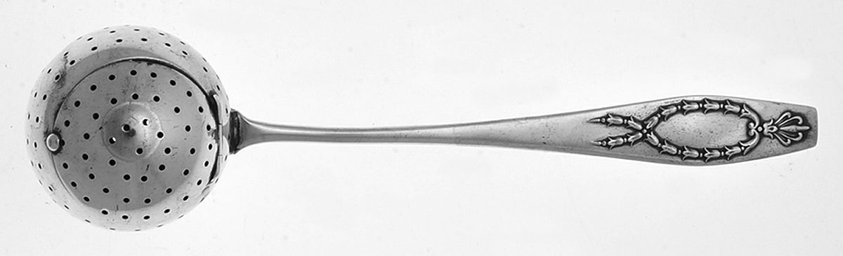 Wreath (Sterling, 1911) Solid Individual Tea Ball Spoon by Gorham Silver-1