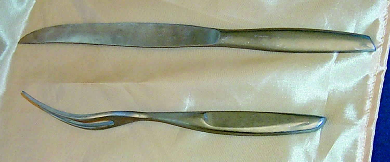 Anita (Stainless) Large 2-Piece Roast Carving Set w/Stainless Blade by Gustav-1