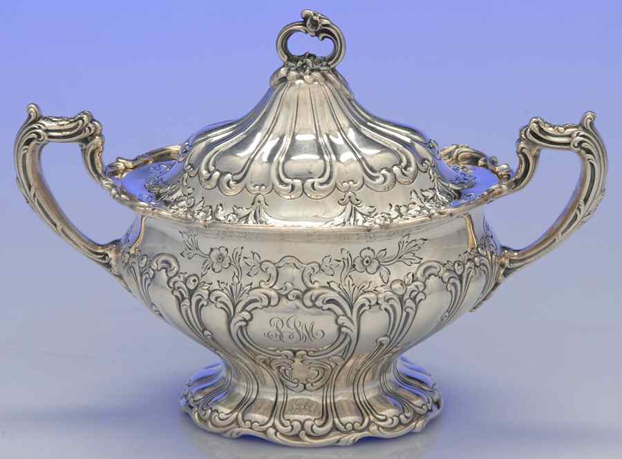 Chantilly-Grand (Sterling Hollowware) Sugar Bowl with Lid by Gorham Silver-1