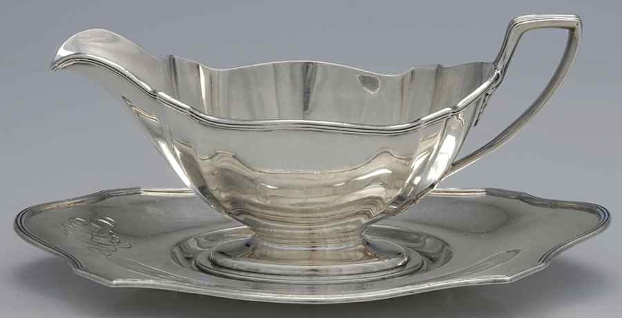 Plymouth-Large (Sterling, Hollowware) Gravy Boat & Underplate by Gorham Silver-1
