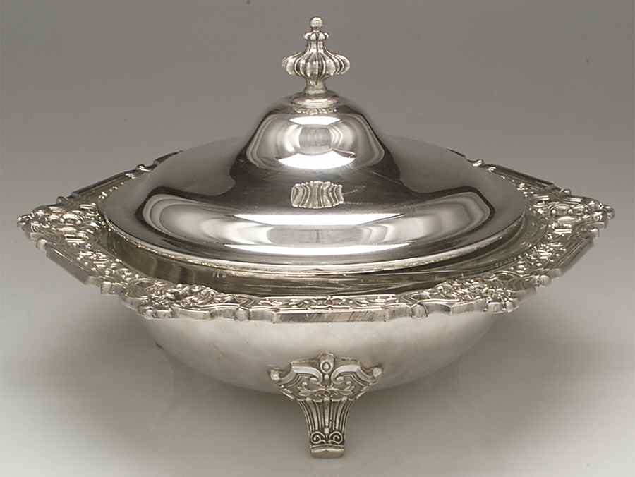 Hispana (Silverplate, Hollowware) Plated Round Covered Casserole with Glass by Gorham Silver-1