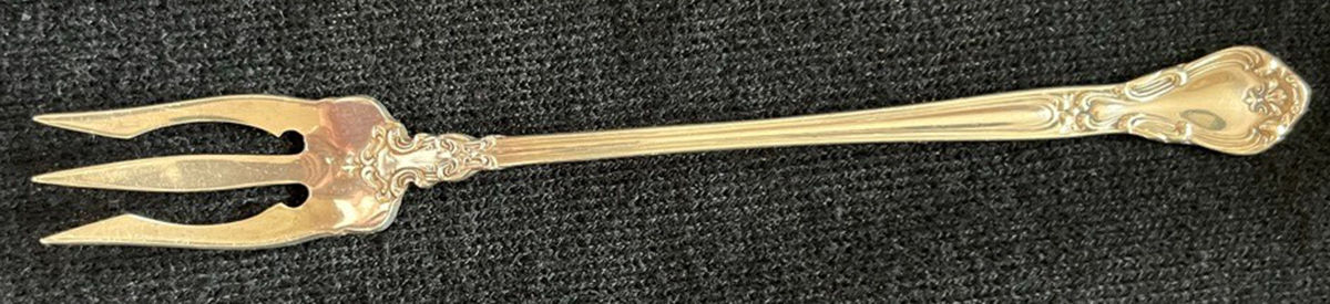 Chantilly (Sterling, 1950, "Gorham", No Monograms) Olive Fork by Gorham Silver-1