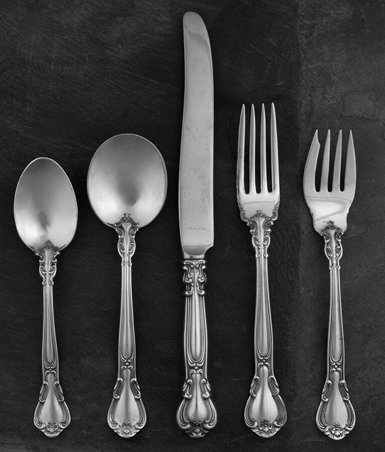 Chantilly (Sterling, 1950, "Gorham", No Monograms) 5 Piece Place Size Setting by Gorham Silver-1