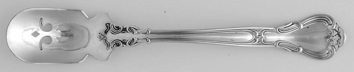 Chantilly (Sterling, 1950, "Gorham", No Monograms) Short Handled Olive Spoon with Pierced Bowl by Gorham Silver-1