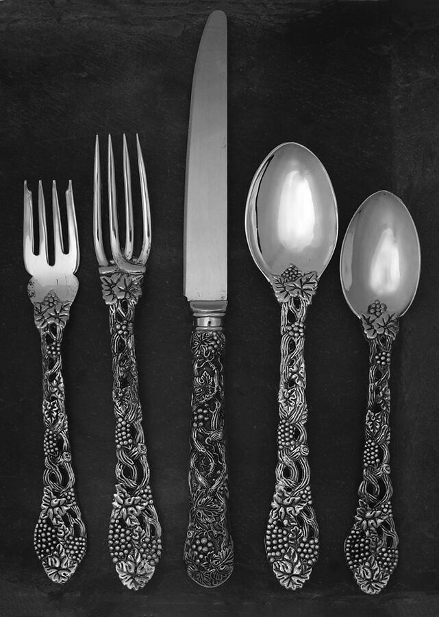 Vineyard (Silverplate) 5 Piece Place Setting by Godinger-1