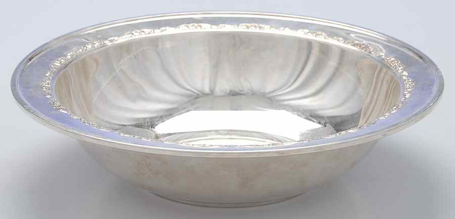 Buttercup (Sterling, Hollowware) 10" Round Vegetable Bowl by Gorham Silver-1