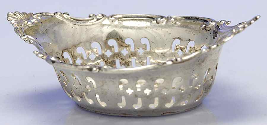 Cromwell (Sterling, 1900, Hollowware) Nut Dish by Gorham Silver-1