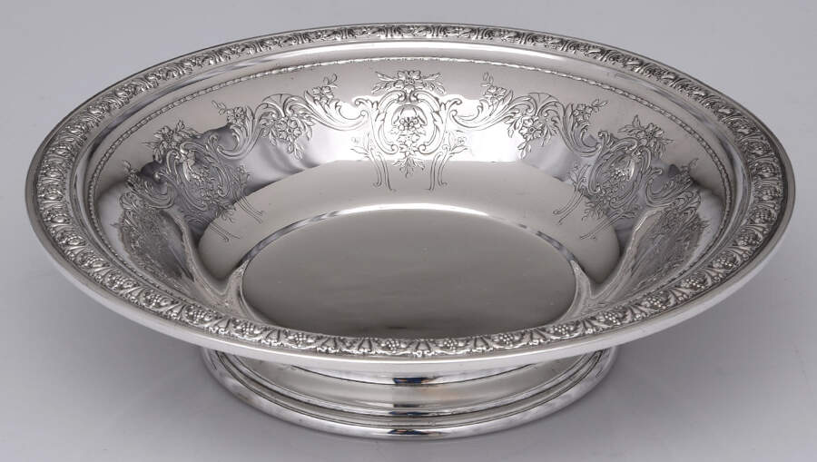 King Edward (Sterling, Hollowware) Large Round Footed Sterling Vegetable Bowl by Gorham Silver-1