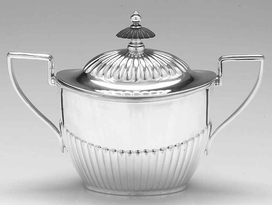 Queen Anne (Silverplate, Hollowware) Sugar Bowl & Lid by Gorham Silver-1