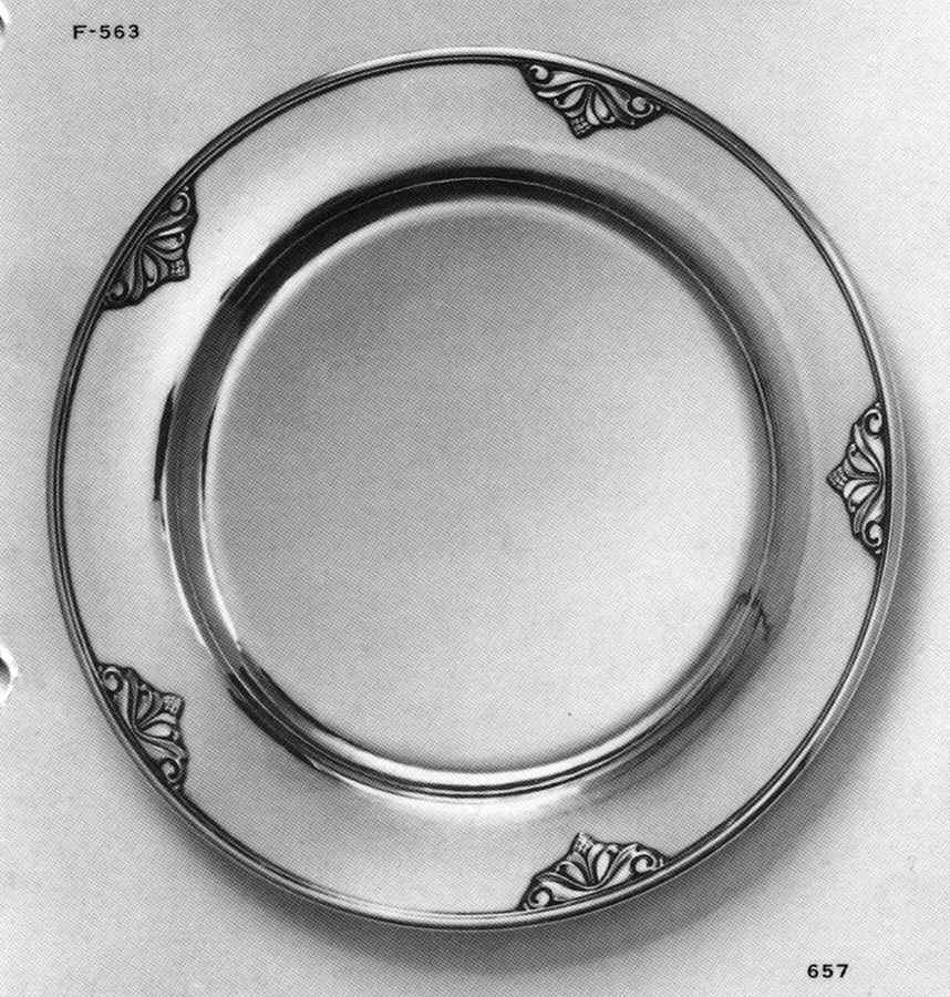 Acorn (Sterling, 1915, Hollowware) 11" Round Tray by Georg Jensen (Denmark)-1