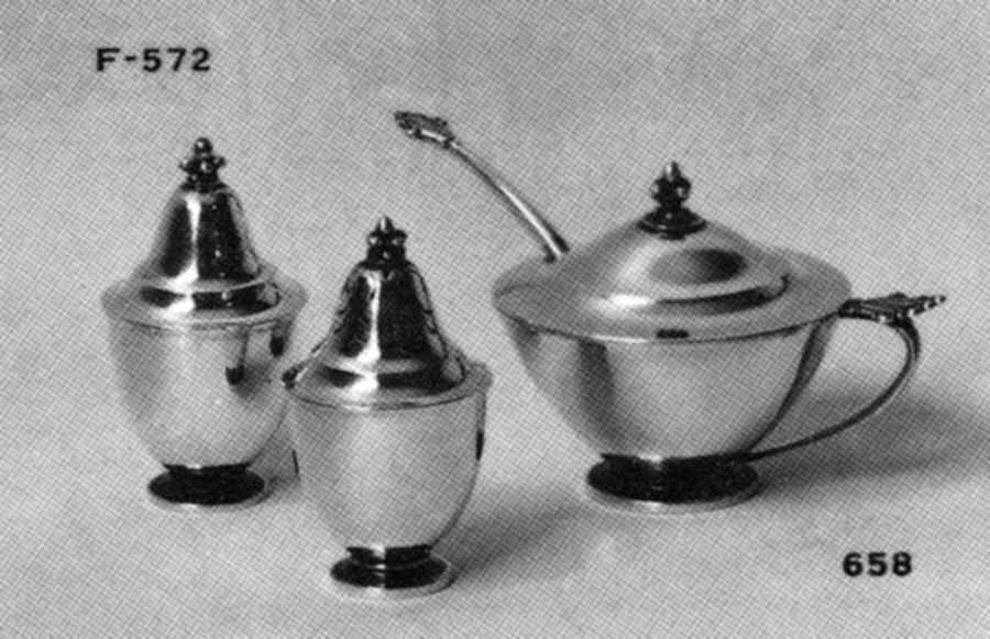 Acorn (Sterling, 1915, Hollowware) Sterling Mustard Pot with Lid by Georg Jensen (Denmark)-1