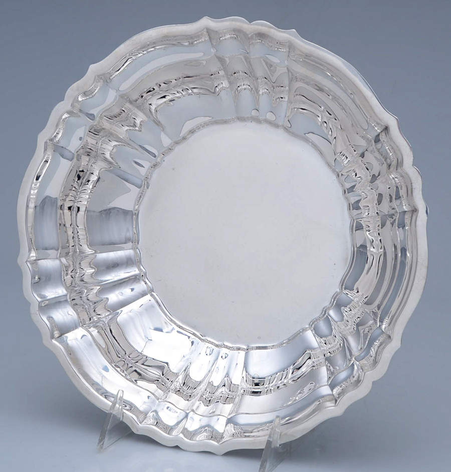 Chippendale (Sterling, Hollowware) 9" Round Vegetable Bowl by Gorham Silver-1