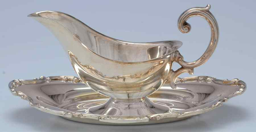Lady Diane (Silverplate, Hollowware) Plated Gravy Boat with Attached Underplate by Gorham Silver-1