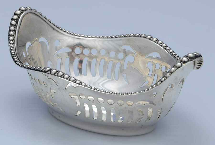 A4775 (Sterling, Hollowware) Nut Dish by Gorham Silver-1