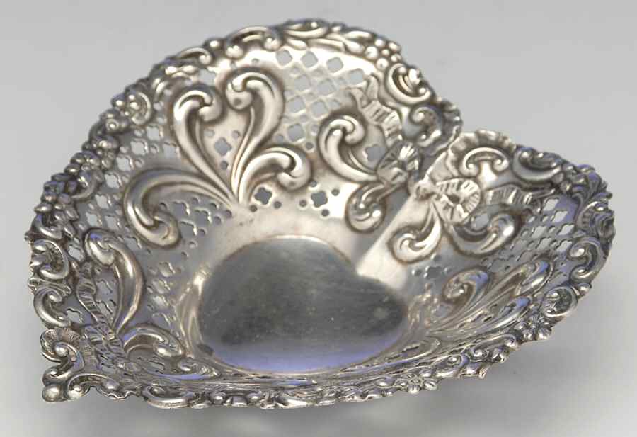 966 (Sterling, Hollowware) Hear Shape Individual Nut Dish by Gorham Silver-1