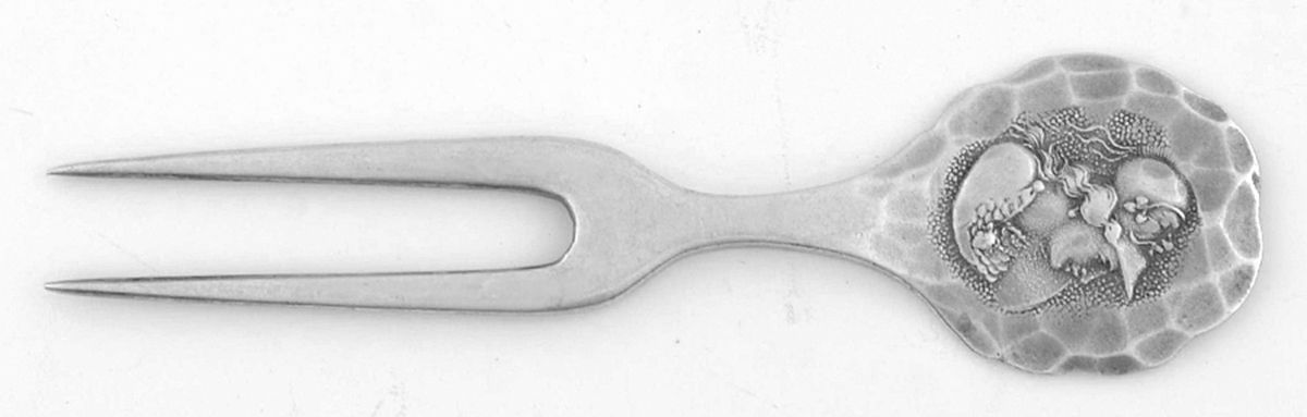 Medallion-A (Sterling, 1890) Individual Berry Fork by George W Shiebler-1