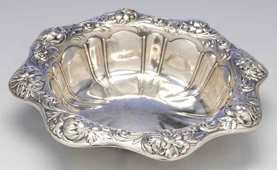 A2896 (Sterling, Hollowware) Sterling Round Vegetable by Gorham Silver-1