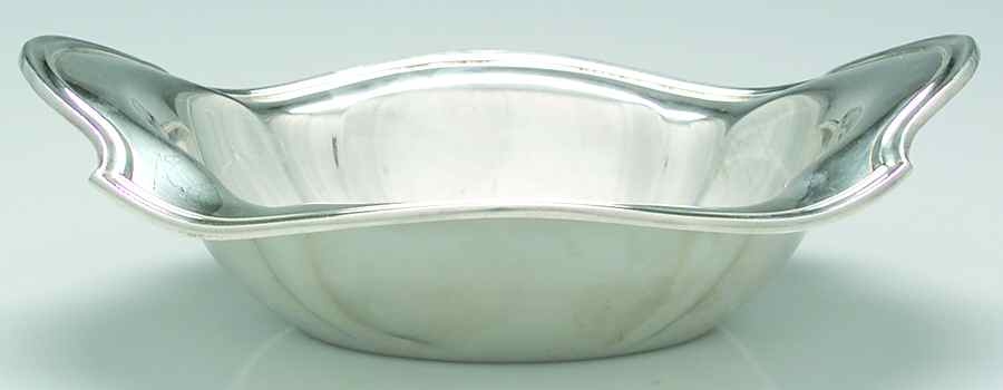 A8350 (Sterling, Hollowware) Medium Oval Sterling Vegetable Bowl by Gorham Silver-1