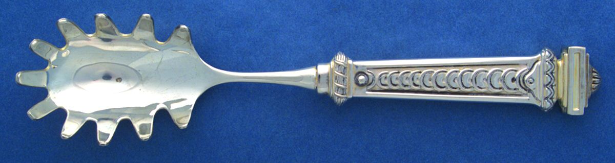 GOI11 (Silverplate) Solid Pasta Server by Godinger-1