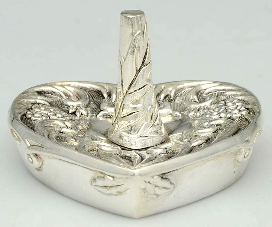 Silverplate Hollowware Ring Holder by Godinger-1