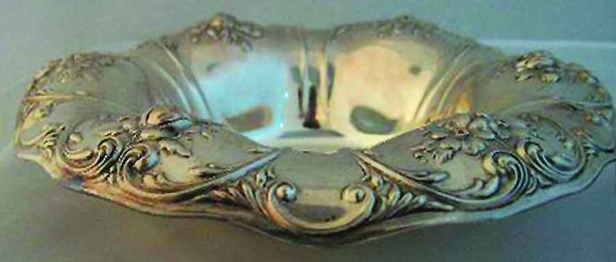 A1338 (Sterling, Hollowware) 10" Round Vegetable Bowl by Gorham Silver-1